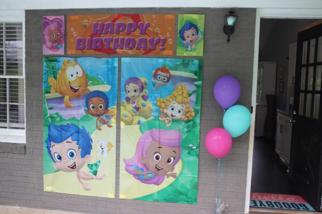 Bubble Guppies decorations